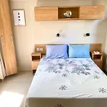 Mobil Excellence 6 Personnes Au Et Soleil, Saint George D'oleron Camping *