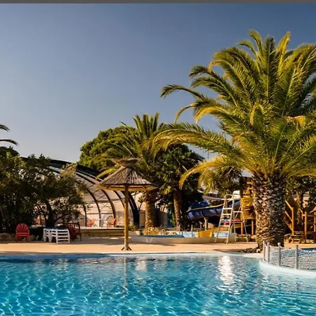 Mobil Home Excellence 6 Personnes Climatise, Au Camping Mer Et Soleil 5 Etoiles, Saint George D'Oleron Camping
