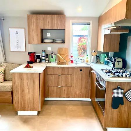 Mobil Excellence 6 Personnes Au Et Soleil, Saint George D'oleron Kemping *