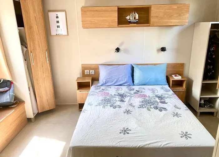 Mobil Excellence 6 Personnes Au Et Soleil, Saint George D'oléron Camping *