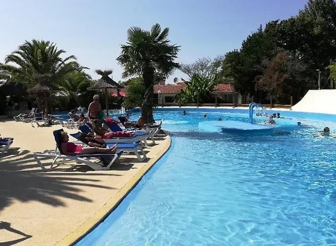 Mobil Excellence 6 Personnes Au Et Soleil, Saint George D'oléron Camping Les Sables Vignier