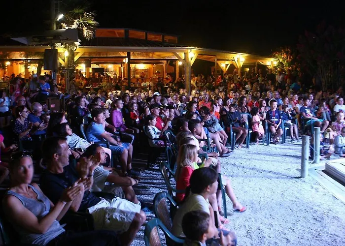 Mobil Excellence 6 Personnes Au Et Soleil, Saint George D'oléron *